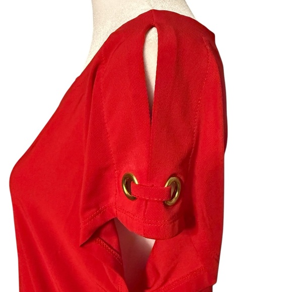 Lily Star cold shoulder short sleeve stretchy top in red with gold ring Size sm - Picture 7 of 10